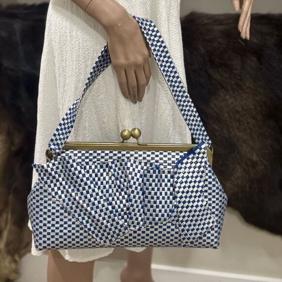 3D Abstract Art With Woven checkered Leather Handmade Oversized Kisslock Bag - Picture 4 of 17